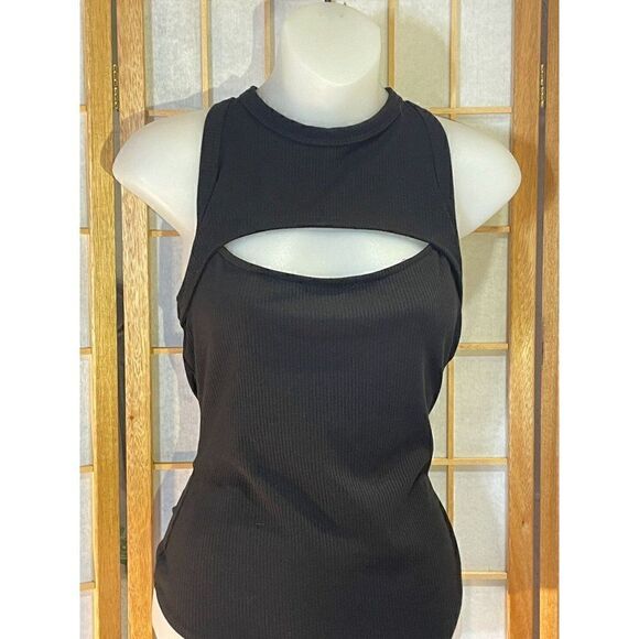 Lulu'sâLgâCutout Bodysuitâ - Picture 9 of 10